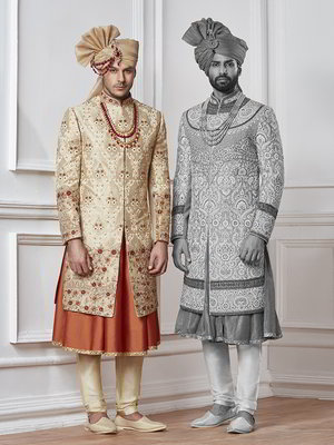 Кремовый и персиковый индийский свадебный мужской костюм 