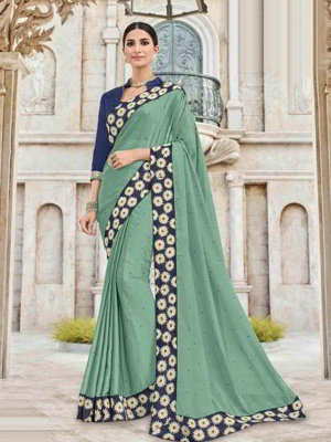 Зелёное индийское сари из креп-жоржета, украшенное вышивкой