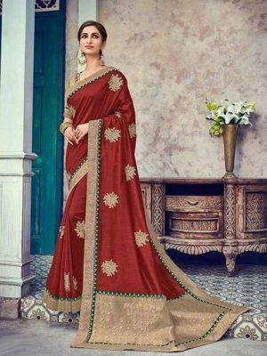 Бордовое шёлковое индийское сари, украшенное печатным рисунком, вышивкой