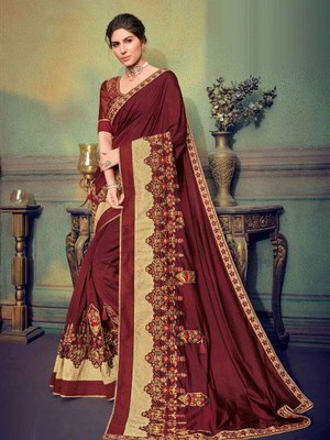 Бордовое шёлковое индийское сари, украшенное вышивкой со стразами, стразами