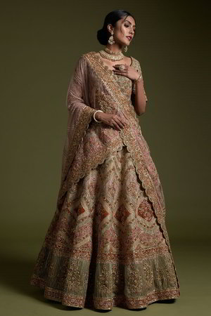 Зелёный национальный индийский женский свадебный костюм лехенга (ленга) чоли, украшенный вышивкой