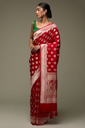 Золотое, розовое и красное индийское сари из натурального шёлка