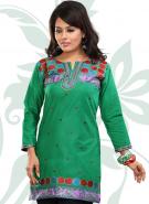 Короткое платье / туника цвета весенней зелени, с рукавами три четверти