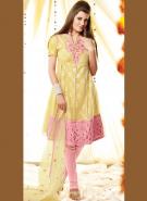 Платье / туника цвета жёлтого персика, с короткими рукавами + летние розовые брюки и накидка