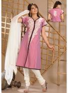 Розовое длинное платье / халат из шёлка, с короткими рукавами + летние белые брюки и накидка