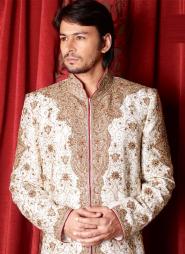 Оригинальный индийский свадебный мужской костюм из шёлка цвета слоновой кости