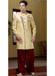 Бледно-песочный народный индийский свадебный мужской костюм из парчи (брюки цвета кармин), Индия