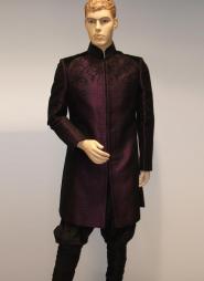 Бордовый национальный индийский свадебный мужской костюм из шёлка (брюки цвета бистр)