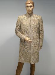 Песочный необычный индийский свадебный мужской костюм из шёлка (брюки цвета медвежьего ушка)