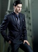 Тёмно-синий молодёжный мужской костюм-тройка (с жилетом) + рубашка + галстук