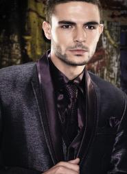 Свекольный свадебный / вечерний мужской костюм-тройка (с жилетом) + рубашка + галстук