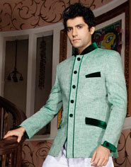 Зелёный льняной мужской френч (воротник — стойка) + белые брюки