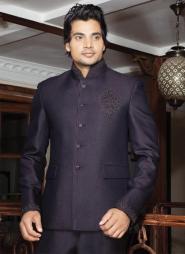 Тёмно-сливовый модный мужской френч (воротник — стойка), украшенный вышивкой