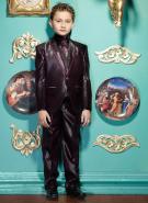 Бордовый праздничный костюм-тройка (с жилетом) + рубашка + галстук с брошью для мальчиков от 2 до 16 лет