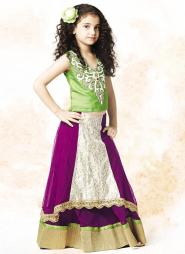 Фиолетовый / ярко-зелёный индийский национальный костюм — лехенга (ленга) чоли для девочек от 2 до 16 лет, украшенный вышивкой скрученной шёлковой нитью, люрексом и стразами