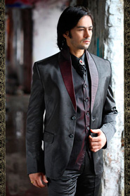 Тёмно-серый дорогой элитный мужской костюм-тройка (с жилетом) + рубашка + галстук с брошью