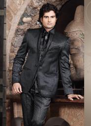 Чёрный изящный мужской костюм-тройка (с жилетом) + рубашка + галстук с брошью