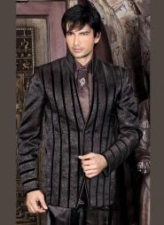 Вечерний мужской френч (воротник — стойка) цвета мокрого асфальта + брюки + рубашка + галстук с брошью