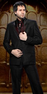 Чёрный праздничный мужской костюм-тройка (с жилетом) + рубашка + галстук с брошью