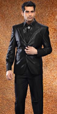 Чёрный строгий мужской костюм-тройка (с жилетом) + рубашка + галстук с брошью