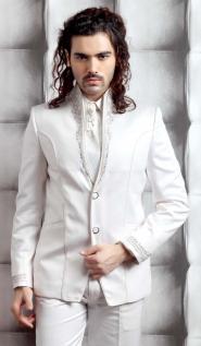 Белый мужской костюм-двойка + рубашка + галстук с брошью