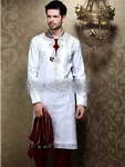 Красно-белый мужской индийский национальный костюм из парчи, украшенный вышивкой, стразами и перламутровыми бусинками