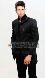 Чёрный роскошный мужской френч (воротник — стойка), украшенный вышивкой скрученной шёлковой нитью, бисером и стразами + брюки