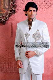 Белоснежный эксклюзивный дорогой свадебный / вечерний мужской костюм-двойка, украшенный вышивкой с бисером, пайетками и стразами