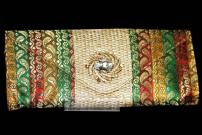 Разноцветная индийская маленькая интересная сумочка из парчи, украшенная брошью со стразами