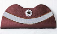 Красновато-коричневая индийская маленькая вечерняя сумочка (клатч), украшенная стразами