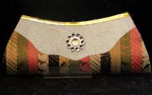 Разноцветная индийская маленькая сумочка (клатч), украшенная брошью со стразами