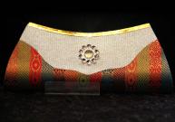 Разноцветная индийская маленькая женская сумочка (клатч), украшенная брошью со стразами