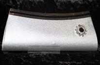 Серебристая индийская маленькая сумочка (клатч), украшенная стразами