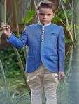 Синий стильный костюм-двойка для мальчика