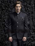 Чёрный строгий мужской костюм-двойка