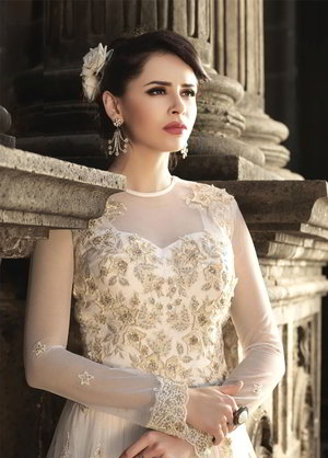 Белое роскошное свадебное платье из фатина, с длинными прозрачными рукавами, украшенное вышивкой с люрексом