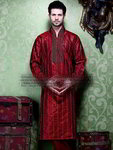 Алый мужской индийский национальный костюм из парчи