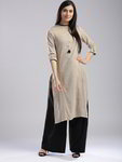 Бежевая удлинённая туника с рукавами ниже локтя