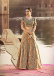 Бежевый индийский женский костюм лехенга (ленга) чоли, украшенный вышивкой с люрексом и стразами
