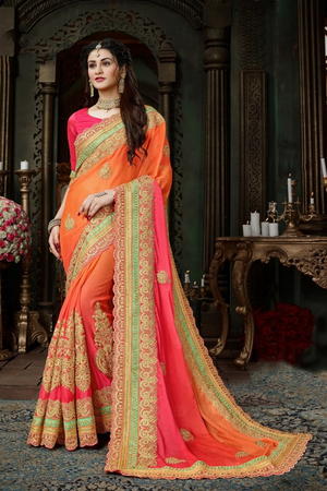 Оранжевое и розовое шифоновое индийское сари, украшенное вышивкой