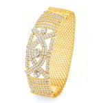 Када — позолоченный индийский широкий разъёмный браслет с прозрачными стразами