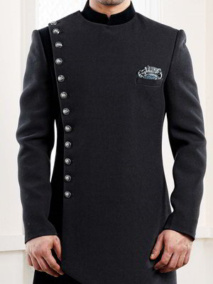 Чёрный индийский мужской костюм