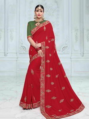Красное шифоновое индийское сари, украшенное вышивкой