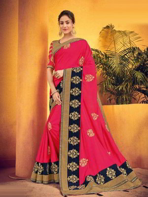 Пурпурное шёлковое индийское сари со стразами