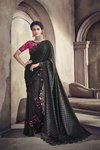 Чёрное вечернее индийское сари, украшенное вышивкой и кружевами