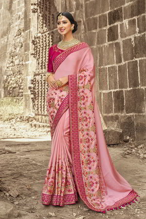 Розовое индийское сари из креп-жоржета и атласа, украшенное вышивкой