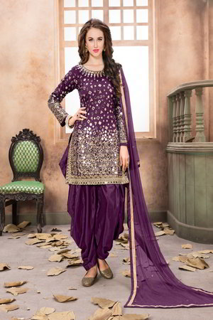 Фиолетовое платье / костюм из шёлка и фатина, украшенное вышивкой