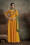 *Жёлтое и золотистое шифоновое шёлковое нарядное платье / костюм, украшенное вышивкой