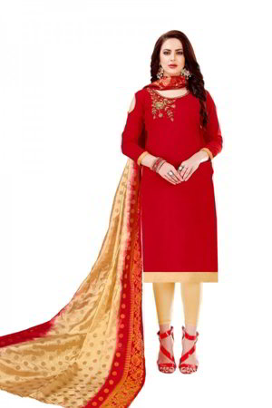 Красное хлопковое платье / костюм, украшенное вышивкой