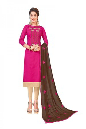 Розовое платье / костюм из хлопка, украшенное вышивкой